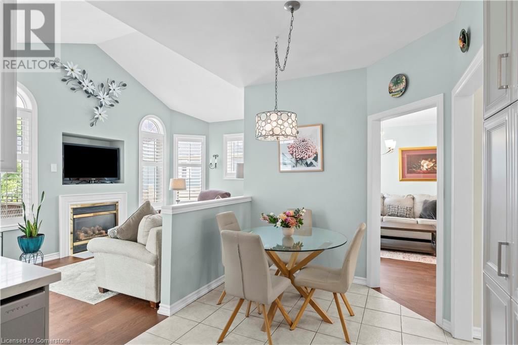 66 SILVERBIRCH BOULEVARD Image 29