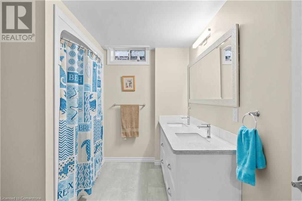 66 SILVERBIRCH BOULEVARD Image 39