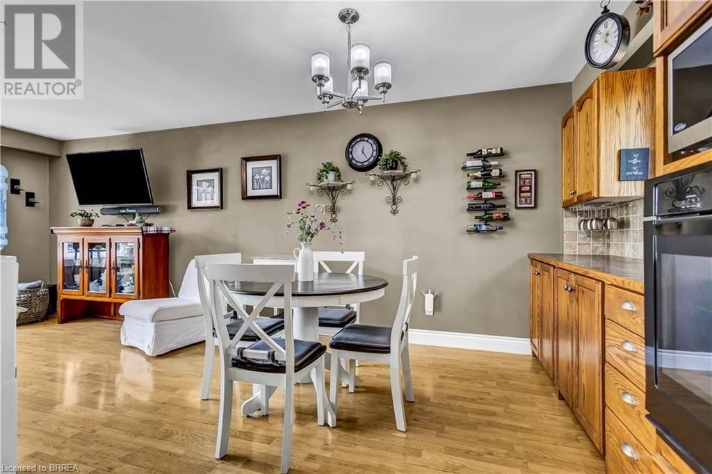 18 CLOVER COURT Image 11