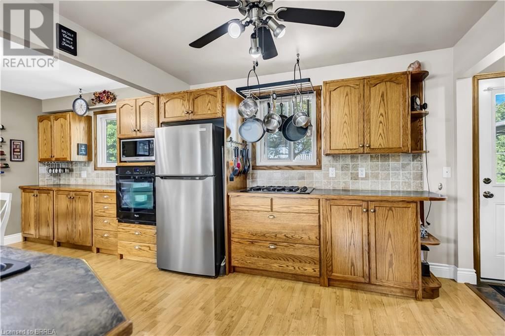 18 CLOVER COURT Image 14
