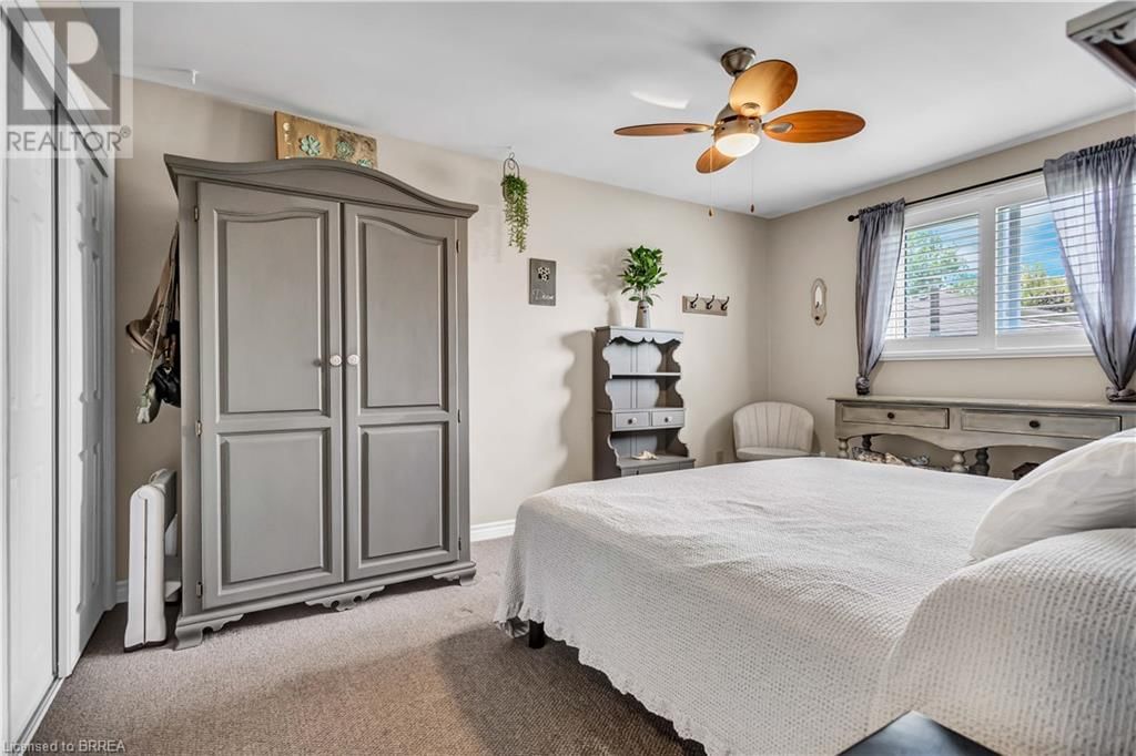 18 CLOVER COURT Image 18
