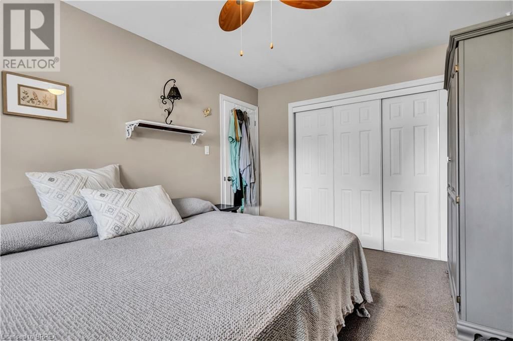 18 CLOVER COURT Image 19