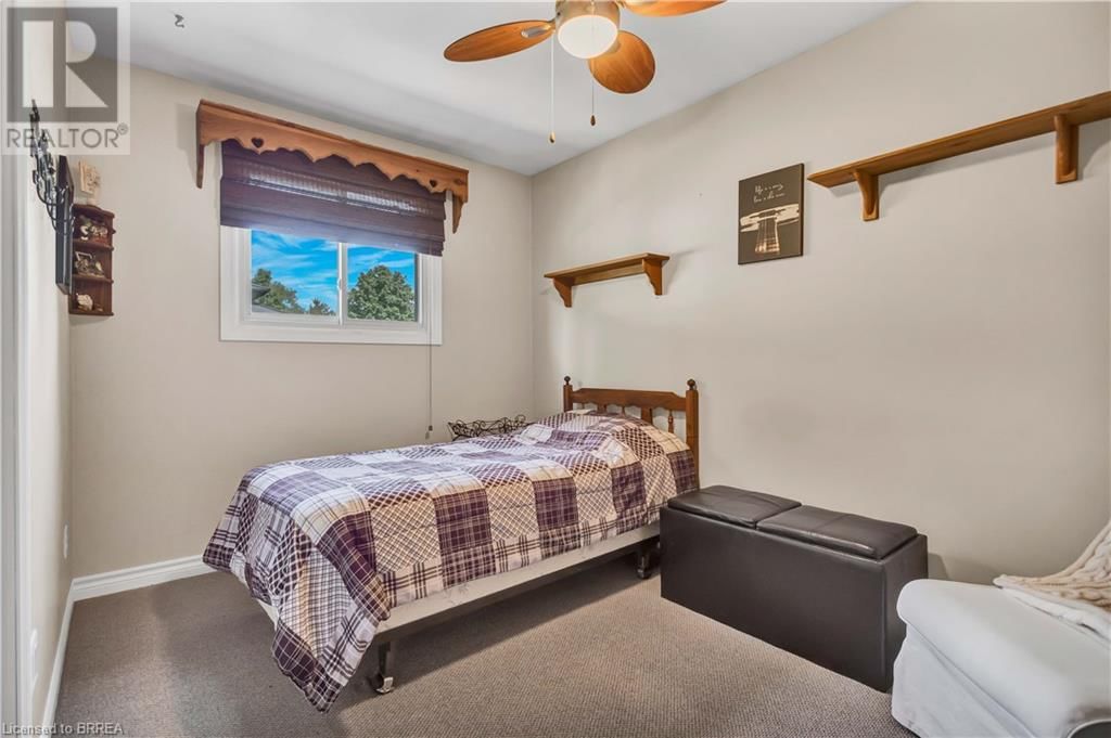 18 CLOVER COURT Image 20