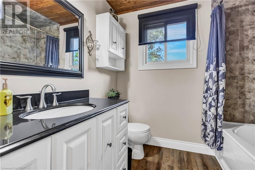 18 CLOVER COURT Image 24
