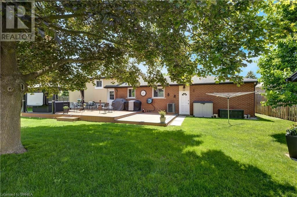18 CLOVER COURT Image 35