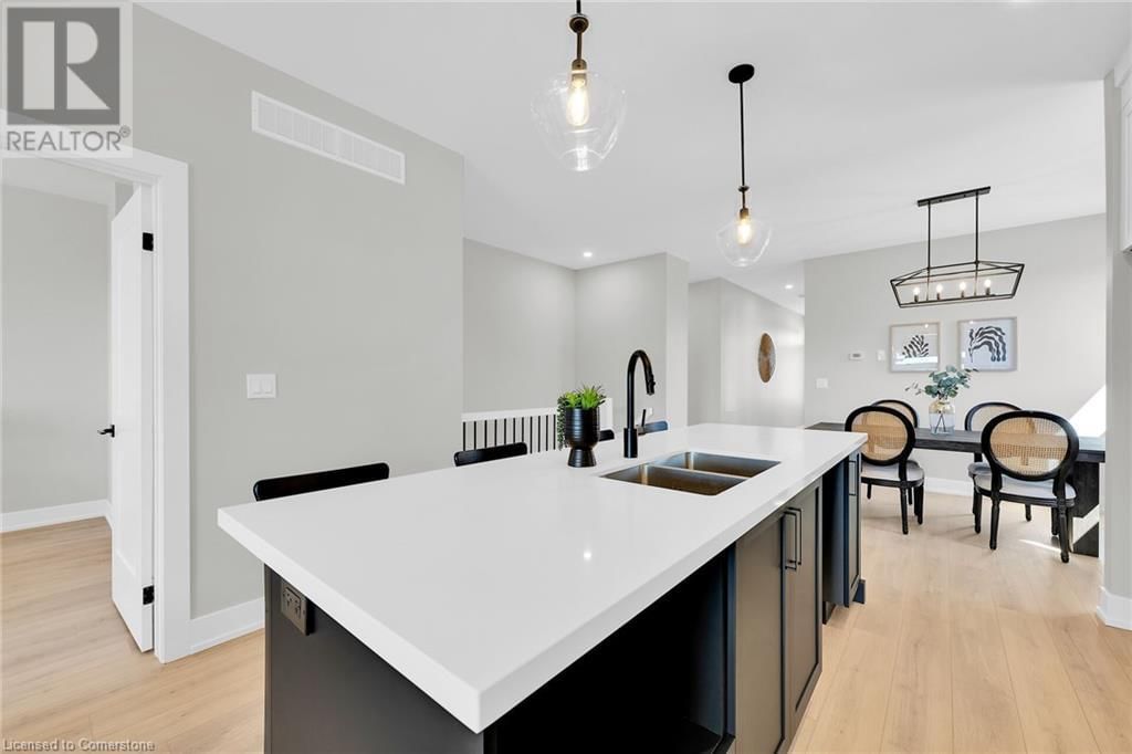 14 ROGERS STREET Image 15