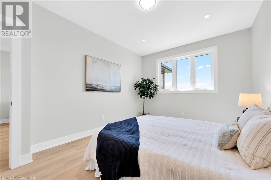 14 ROGERS STREET Image 30