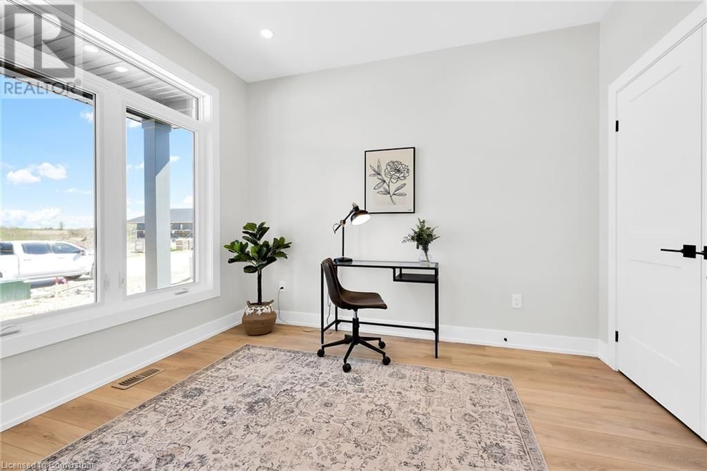 14 ROGERS STREET Image 31