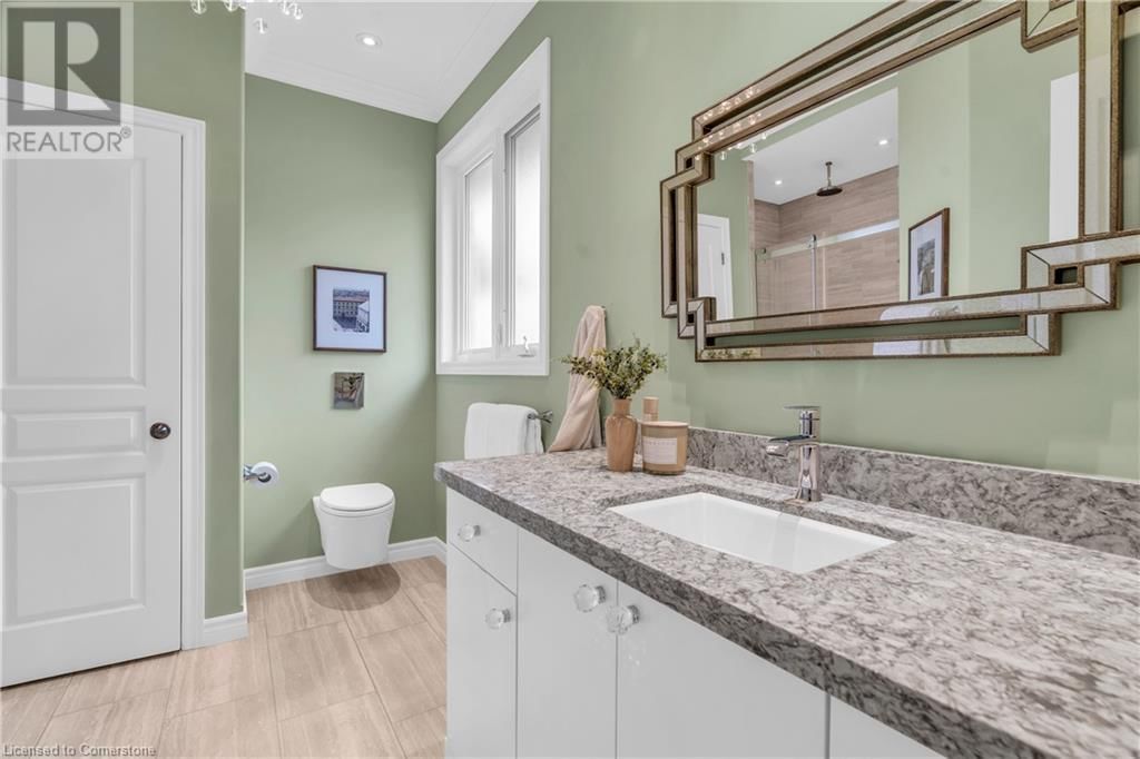 33 LONG LANE Image 21