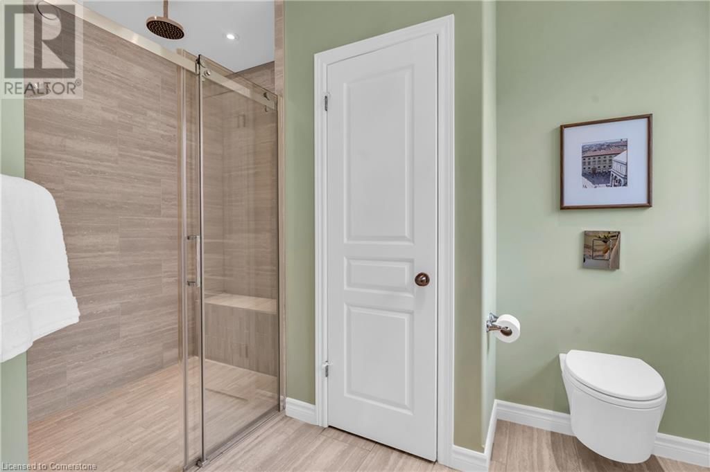 33 LONG LANE Image 22