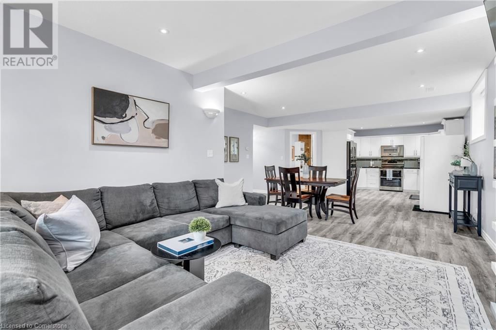 33 LONG LANE Image 28