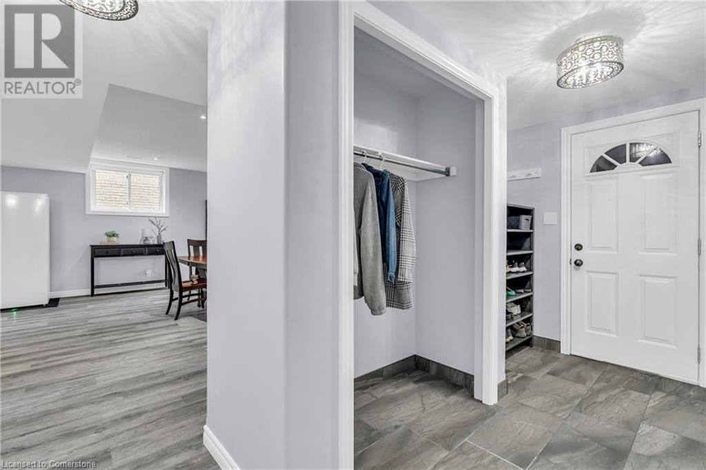 33 LONG LANE Image 34