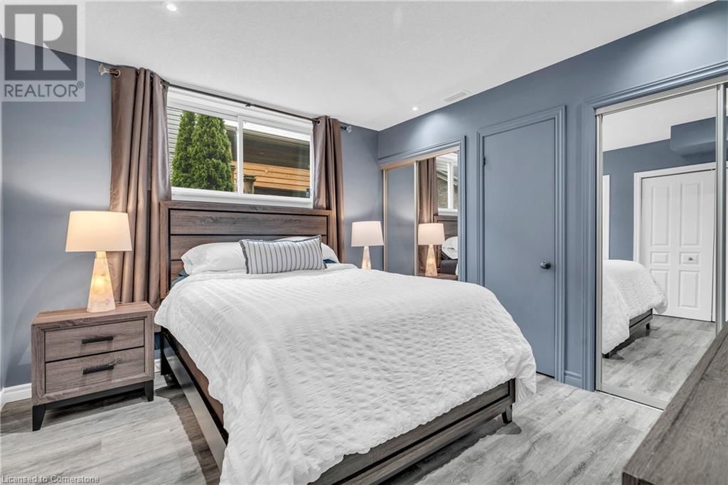 33 LONG LANE Image 35