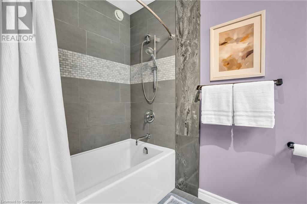 33 LONG LANE Image 37
