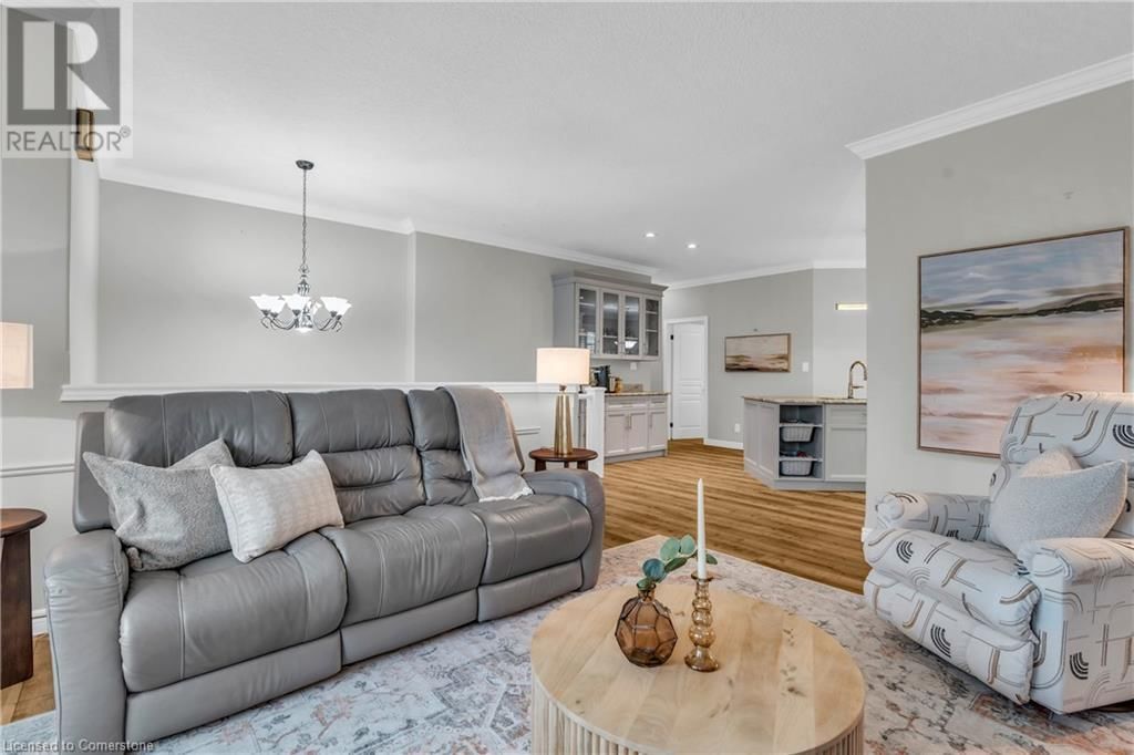 33 LONG LANE Image 8