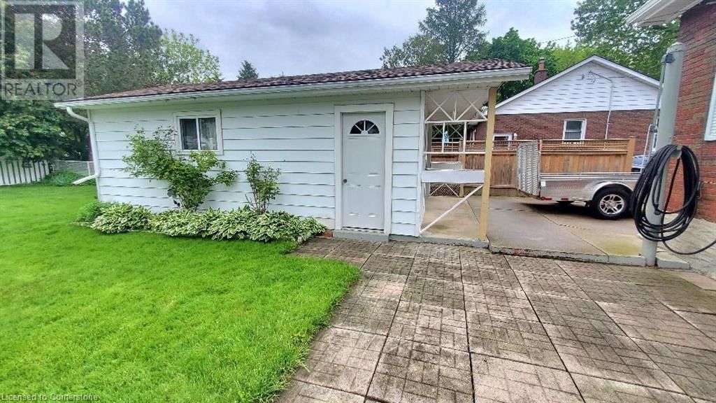 128 WOODS STREET Image 23