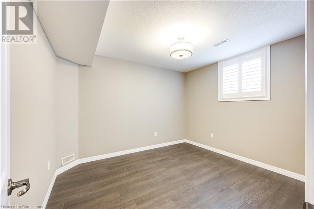 8 LOGANVILLE LANE Image 33