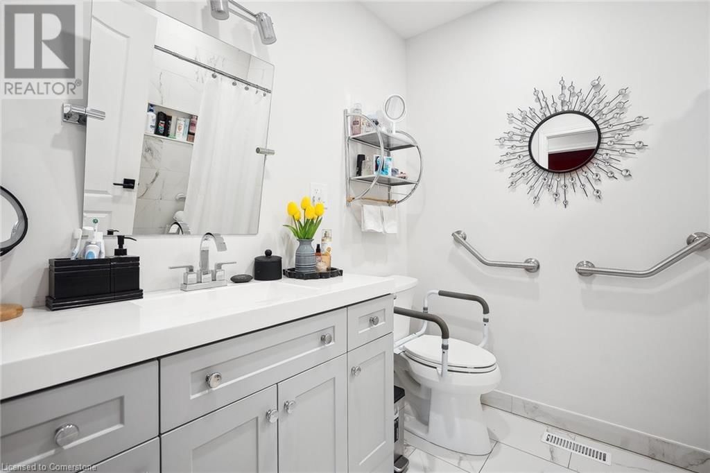 1369 ROYLEN ROAD Image 19