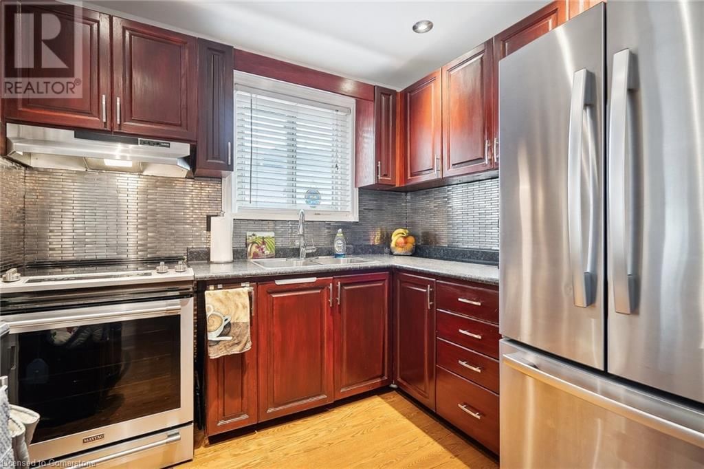 1369 ROYLEN ROAD Image 21