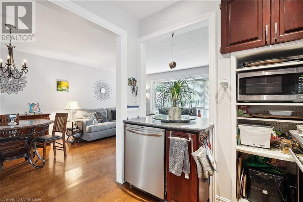 1369 ROYLEN ROAD Image 22