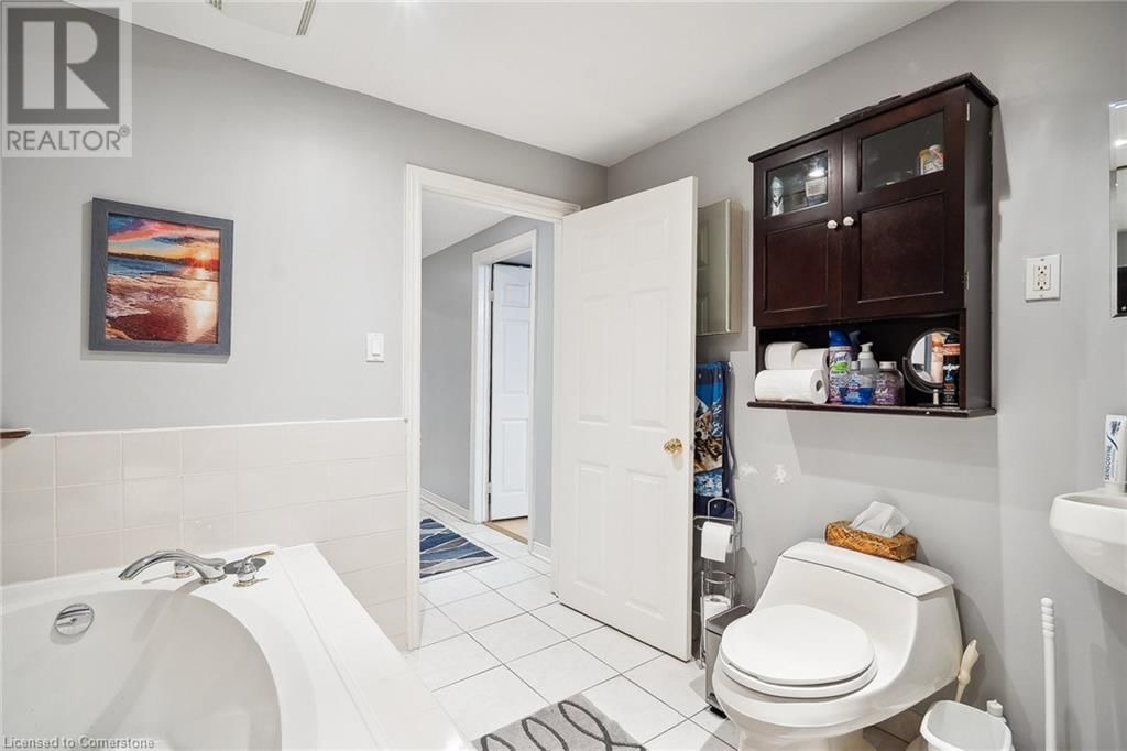 1369 ROYLEN ROAD Image 28