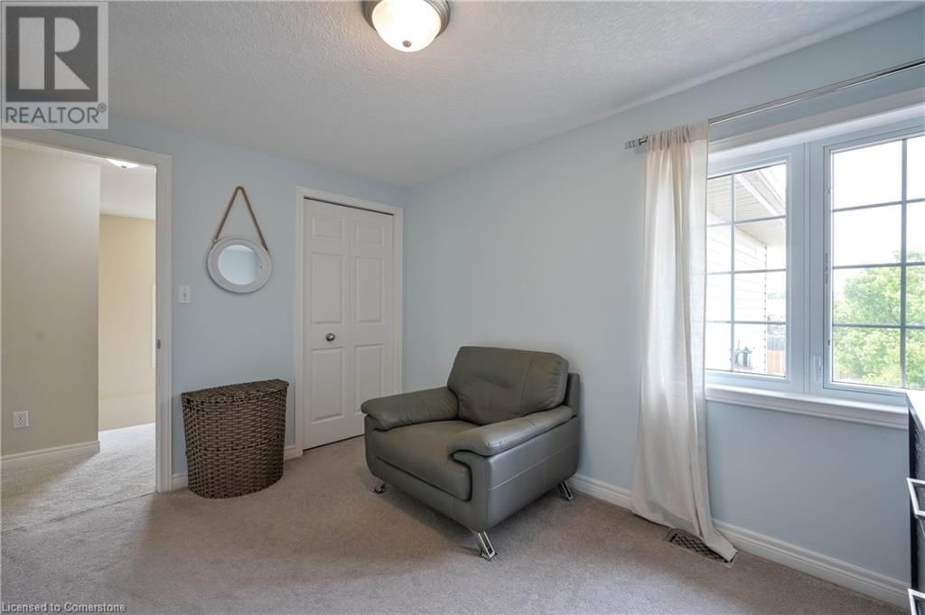 10 QUEEN CHARLOTTE CRESCENT Image 27