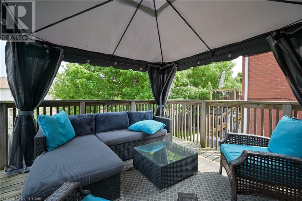 10 QUEEN CHARLOTTE CRESCENT Image 34