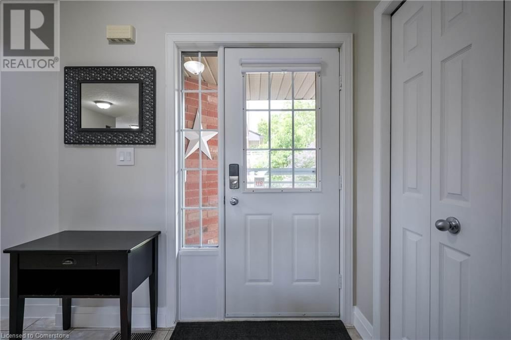 10 QUEEN CHARLOTTE CRESCENT Image 6