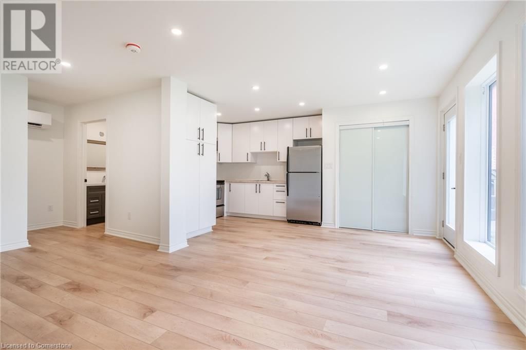 52 BARTON STREET WEST Image 32