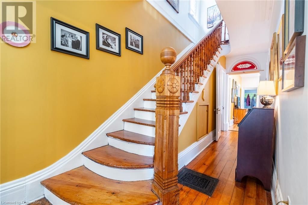 52 BARTON STREET WEST Image 5
