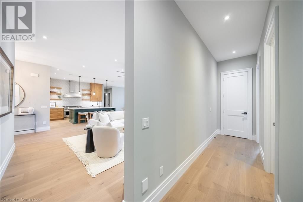 3 CLOVER LANE Image 30