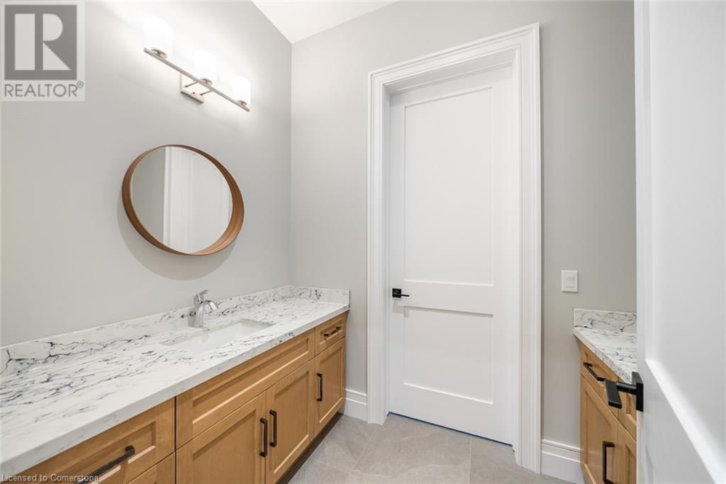 3 CLOVER LANE Image 31