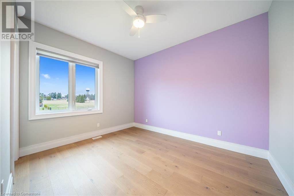 3 CLOVER LANE Image 32