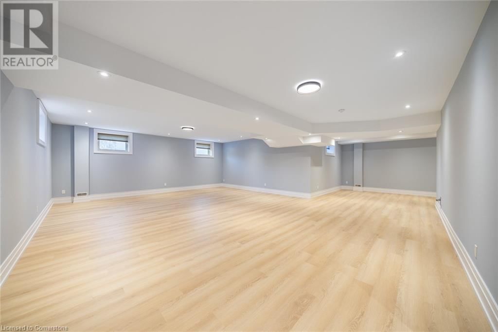 3 CLOVER LANE Image 36