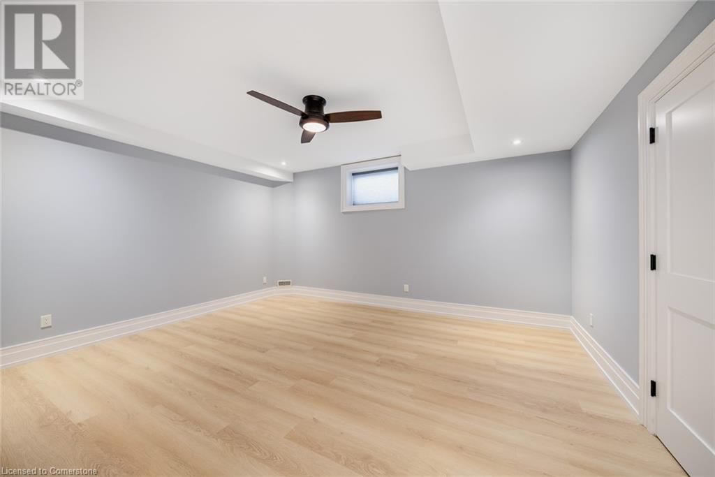 3 CLOVER LANE Image 41