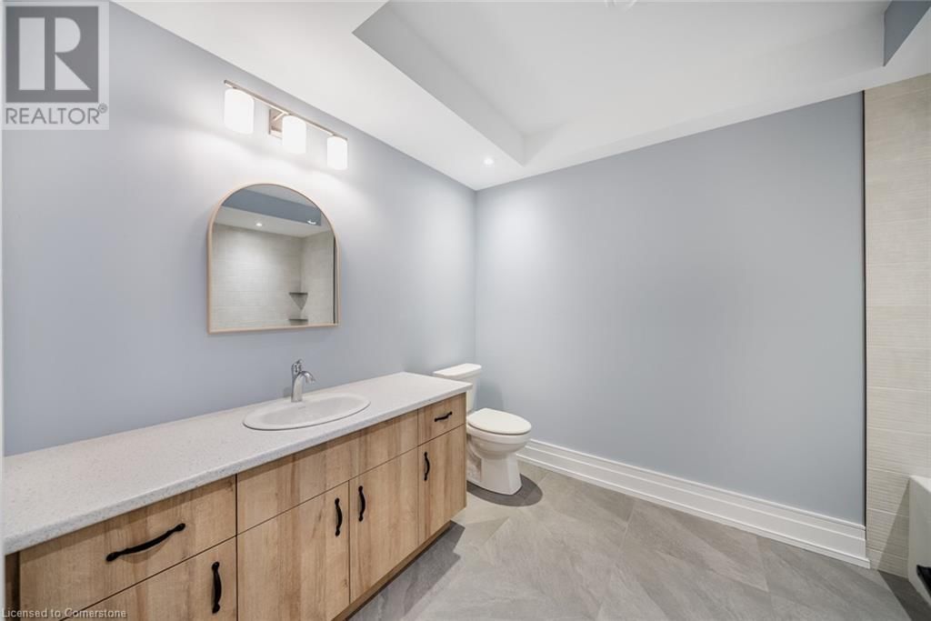 3 CLOVER LANE Image 43