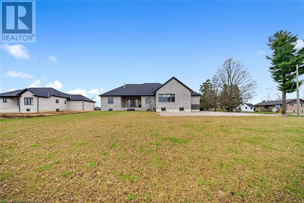 3 CLOVER LANE Image 45