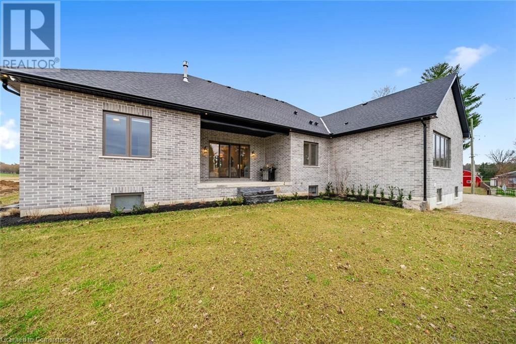 3 CLOVER LANE Image 46