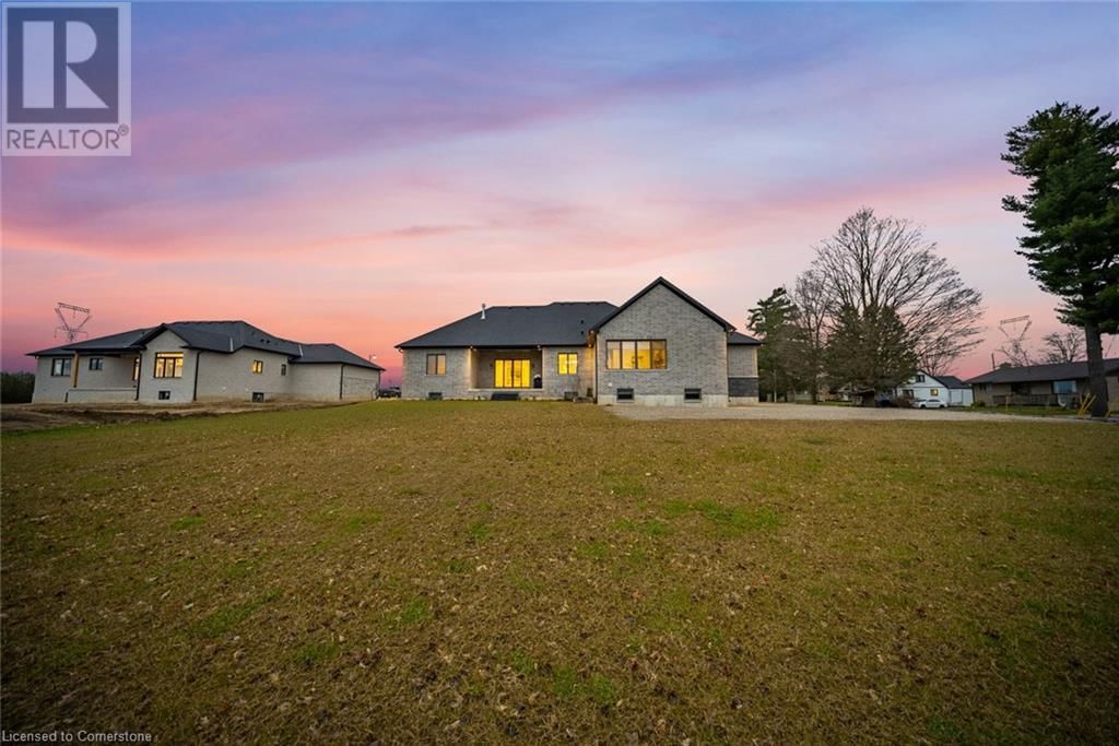 3 CLOVER LANE Image 49
