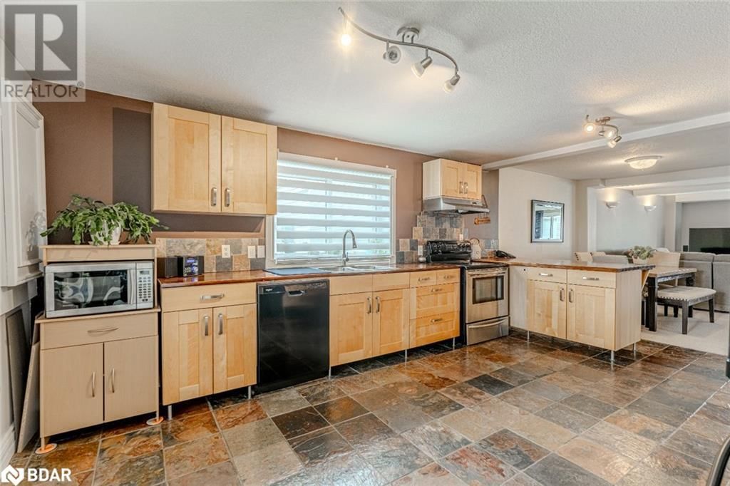 20 FERRIS LANE Image 3