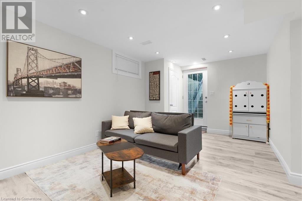 57 SPRINGMOUNT DRIVE Image 29