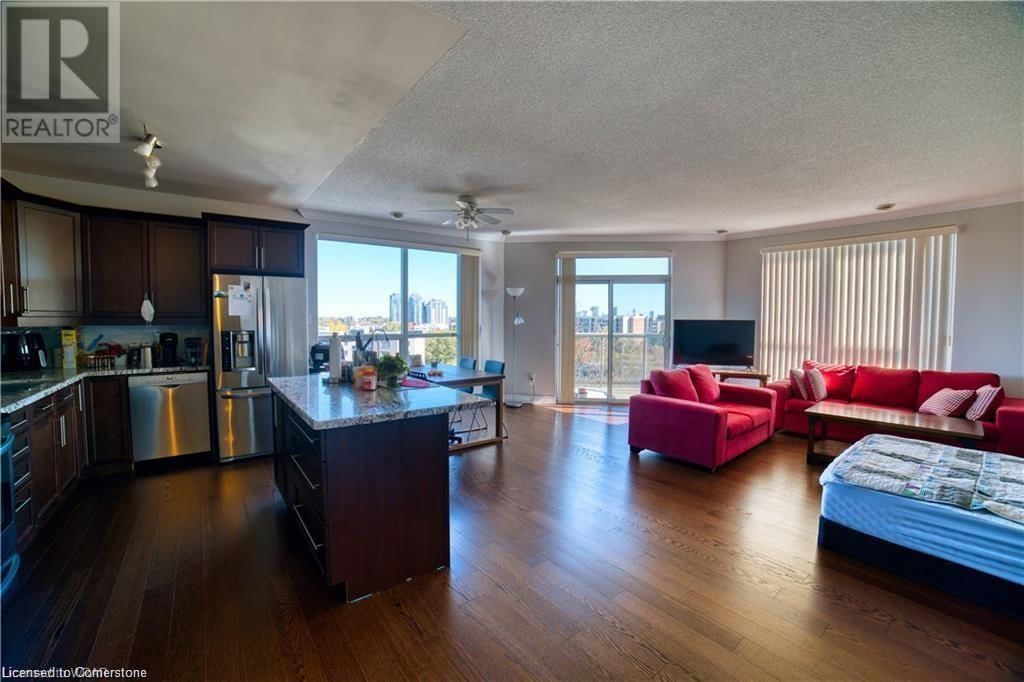 702 - 255 KEATS WAY Image 6