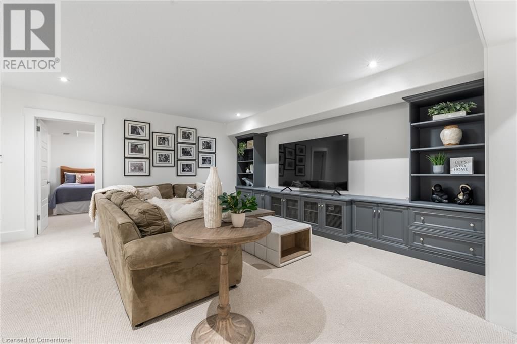 303 TERRACE WOOD CRESCENT Image 36