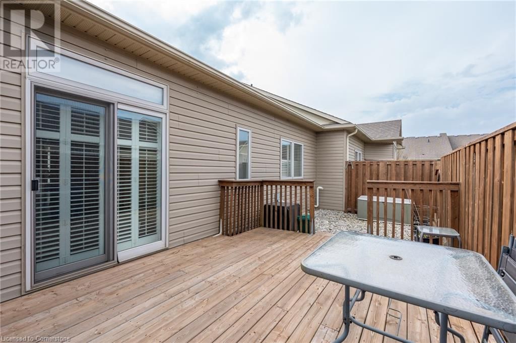 21 STICKLAND LANE Image 33
