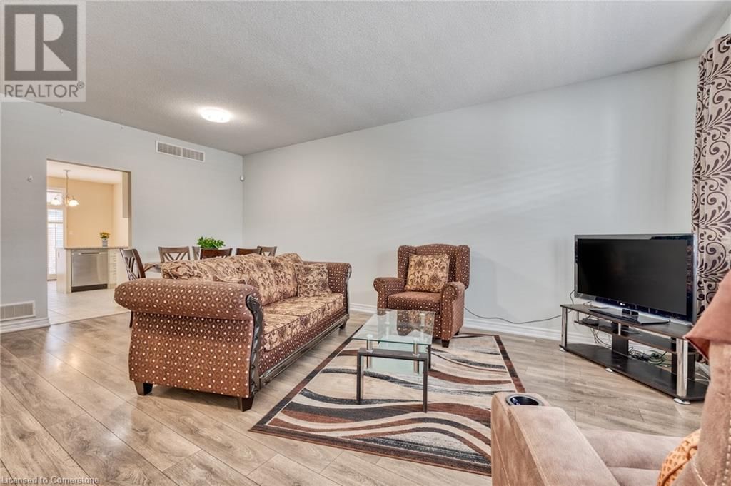 21 STICKLAND LANE Image 6