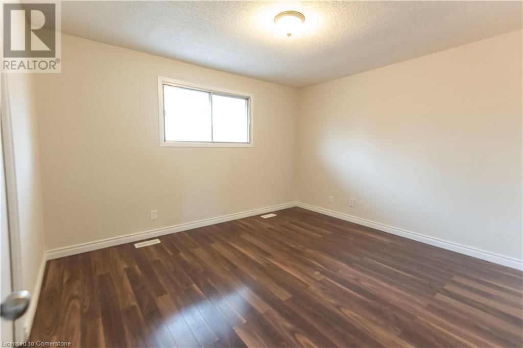 1 - 53 OBERMEYER DRIVE Image 9