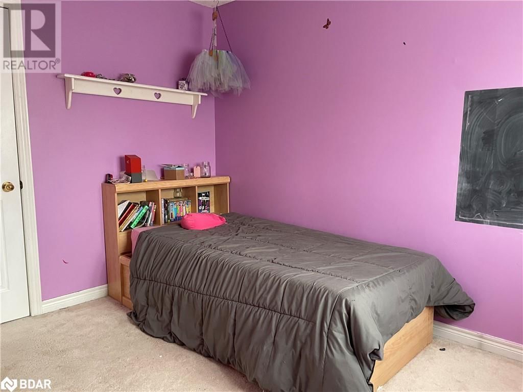 23 NIGHTINGALE CRESCENT Image 17