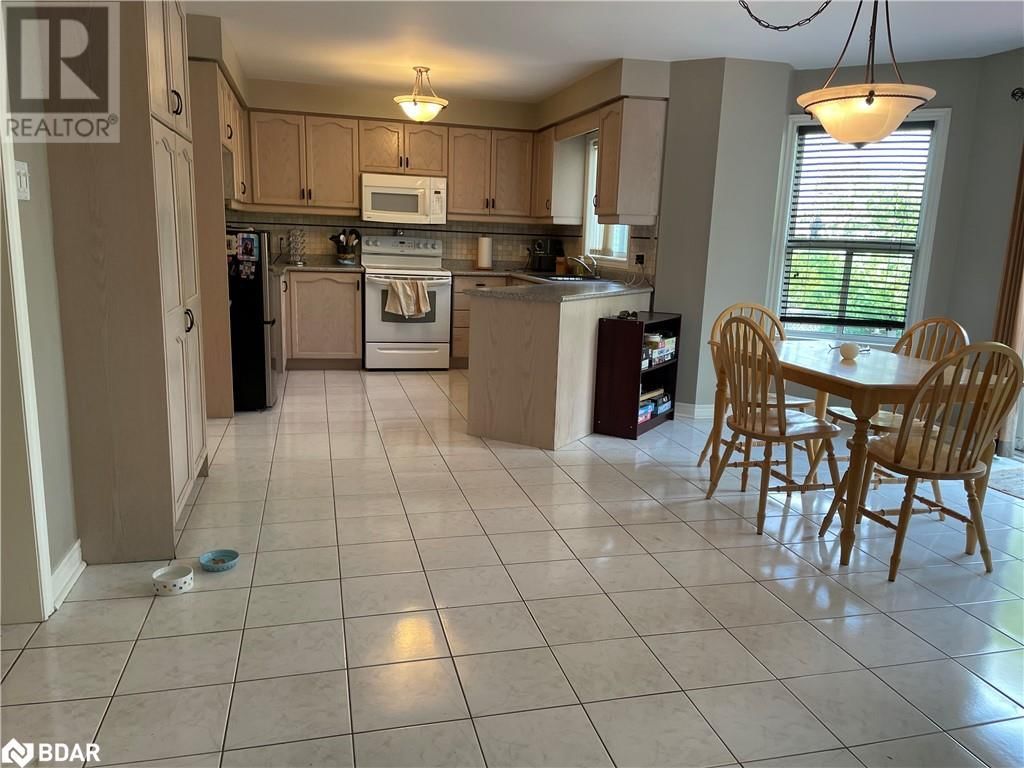23 NIGHTINGALE CRESCENT Image 2