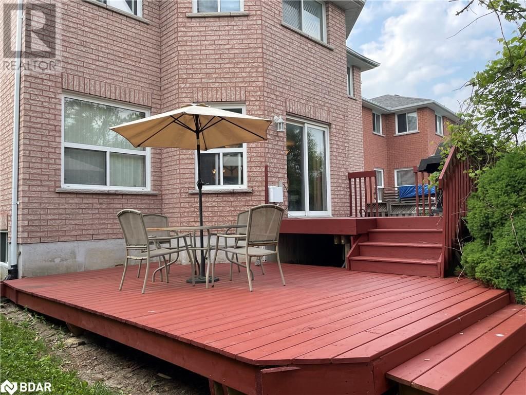 23 NIGHTINGALE CRESCENT Image 30