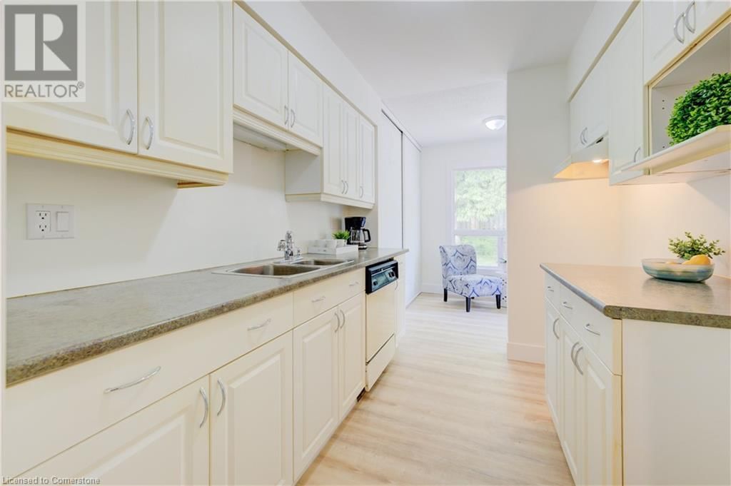 3 - 524 BEECHWOOD DRIVE Image 15